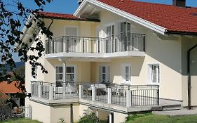Wunderschoene Ferienwohnung Mit Seeblick