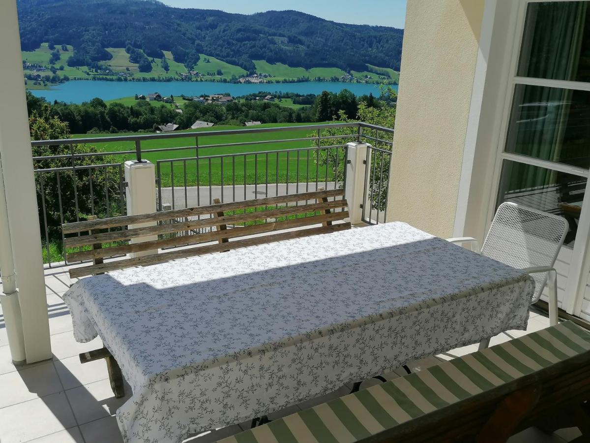 Wunderschoene Ferienwohnung Mit Seeblick Zell am Moos Exterior foto